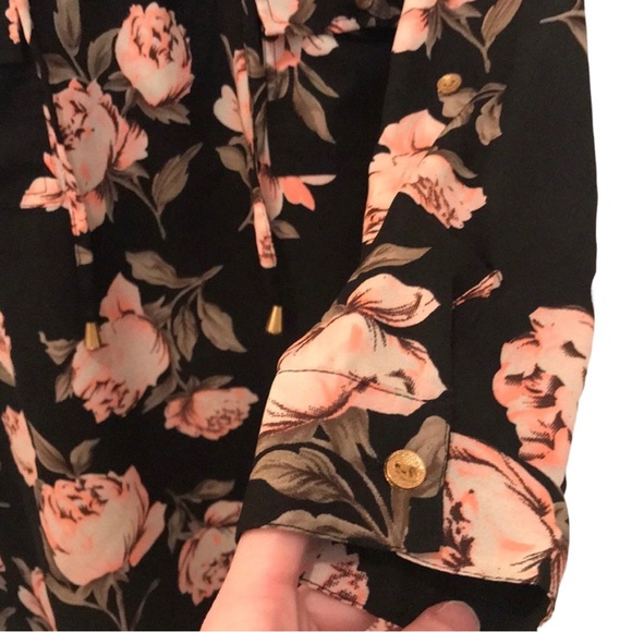 Floral Tie Up Blouse - Picture 3 of 7